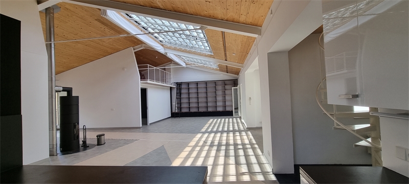 Eimaliges Loft-Büro mit Dach-Terrasse und Lift ! – Ansicht 2