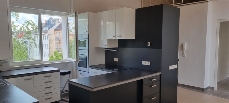 Außergewöhnliches Büroloft mit Dach-Terrasse und Lift