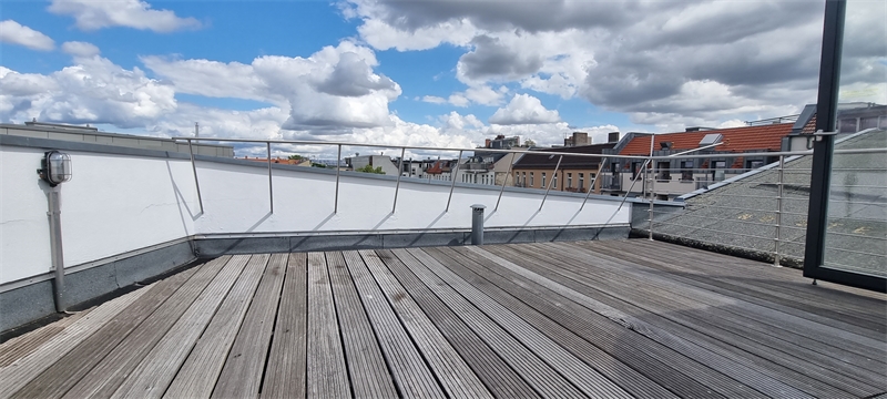 Außergewöhnliches Büroloft mit Dach-Terrasse und Lift