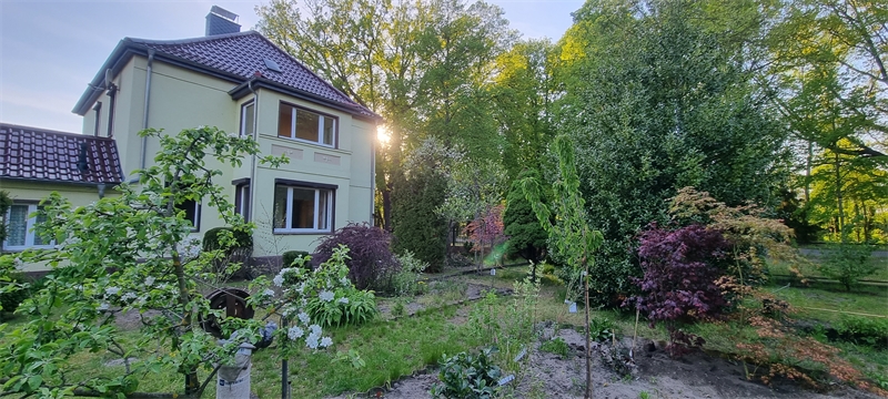 Haus am See: Altbaucharme und neu saniert (provisionsfrei)