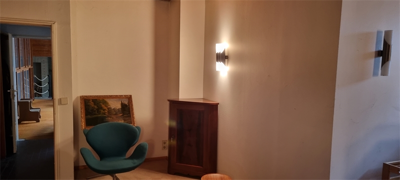 Großzügige Wohnung ( Haushälfte ) im ruhigen Südwesten Berlins - sehr mod.bedürftig!