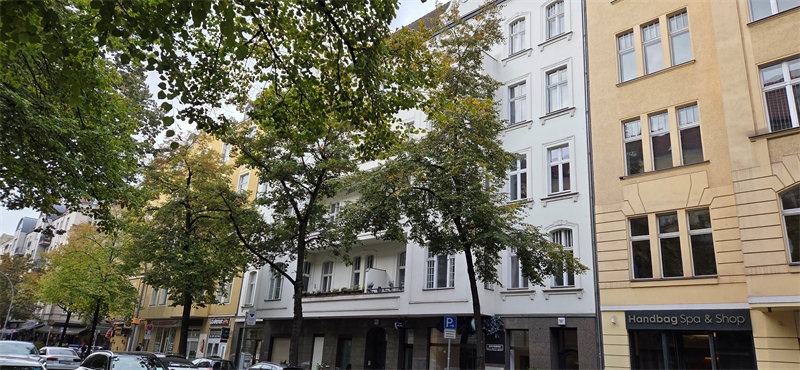 Edler Altbau im Bohemeviertel am Kurfürstendamm – Ansicht 3
